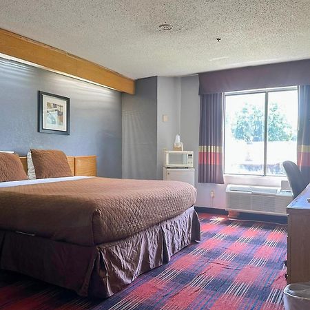 Classic Inn By Oyo I- 240 Near Memphis Airport Exterior foto